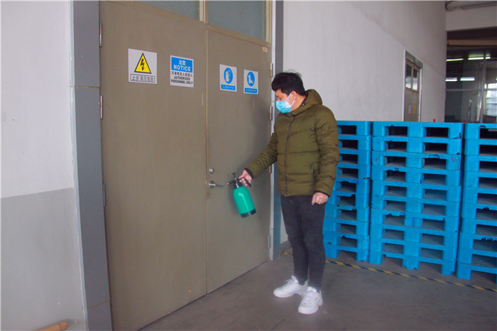 Disinfection and epidemic prevention work for party members of Qiaofeng Company